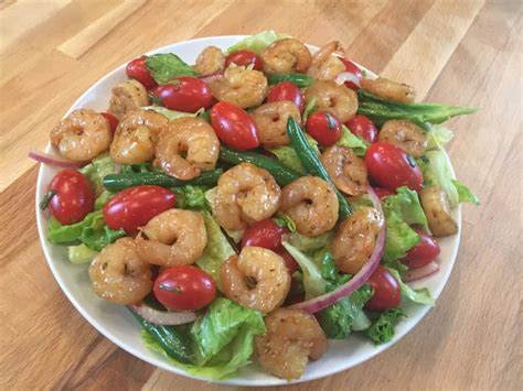 Red Curry Salad with Firecracker Shrimp - calories, carbs, nutrition