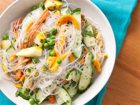 Rice Noodle Salad - calories, carbs, nutrition