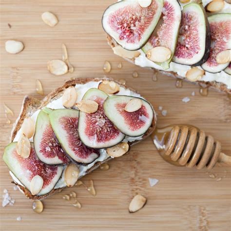 Ricotta & Sweet Fig Toast - calories, carbs, nutrition