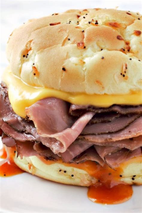 Roast Beef and Cheddar with Onion Roll - calories, carbs, nutrition