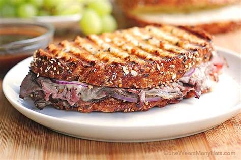 Roast Beef Blue Cheese Panini (9251.1) - calories, carbs, nutrition