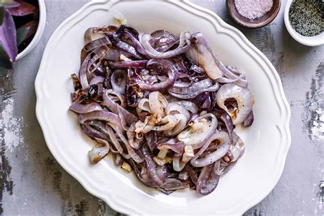 Roasted Red Onions - calories, carbs, nutrition