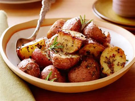 Roasted Red Potatoes with Rosemary - calories, carbs, nutrition