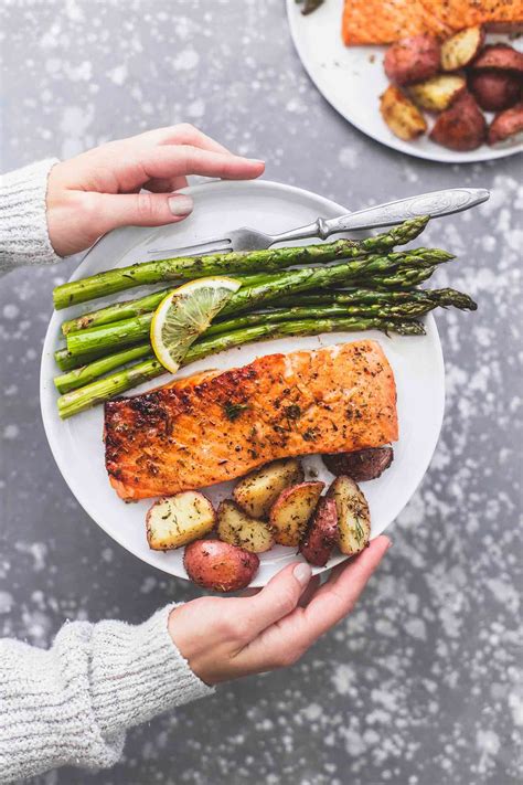 Roasted Salmon, Potatoes & Asparagus - calories, carbs, nutrition