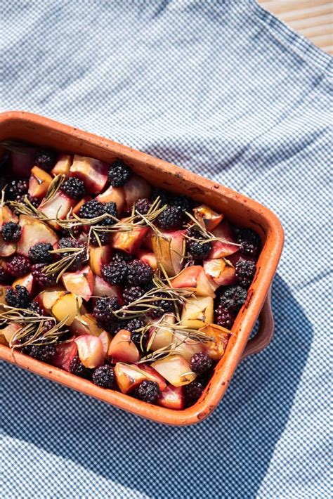 Roasted Seasonal Fruits - calories, carbs, nutrition