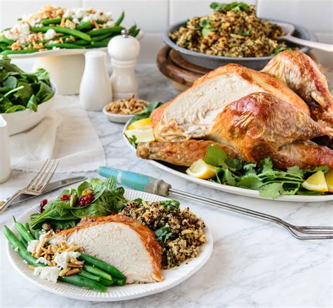 Roasted Turkey with Stuffing & Gravy - calories, carbs, nutrition