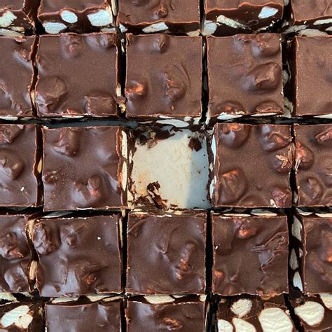 Rocky Road Brownie Squares (59291.3) - calories, carbs, nutrition