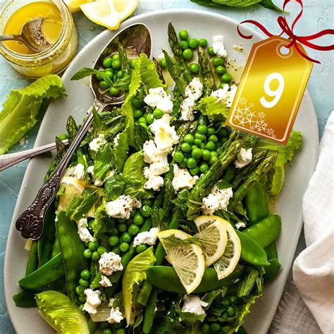 Romaine and Spring Pea Salad with Romano Cheese and Garlic Ranch Dressing - calories, carbs, nutrition