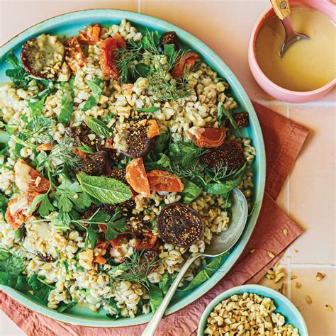 Salad Couscous Barley Spinach 4 oz - calories, carbs, nutrition