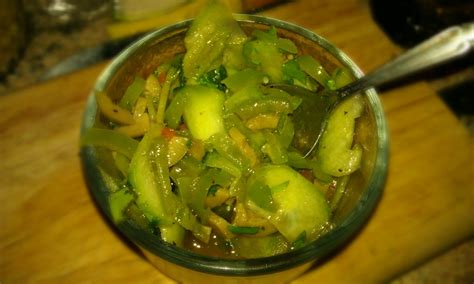 Salad Cucumber Salatat Khiyar 3 oz - calories, carbs, nutrition