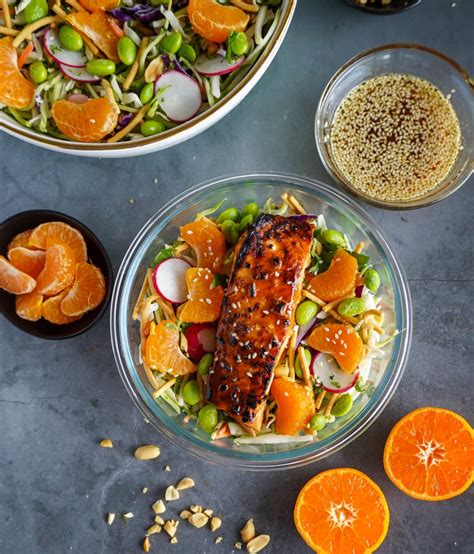 Salad Entree Salmon Greens & Orange Vinaigrette - calories, carbs, nutrition