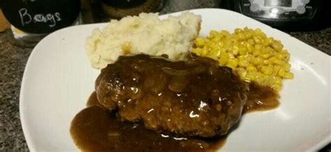 Salisbury Steak, Garlic Potatoes Corn - calories, carbs, nutrition