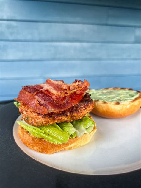 Salmon BLT Burger - calories, carbs, nutrition