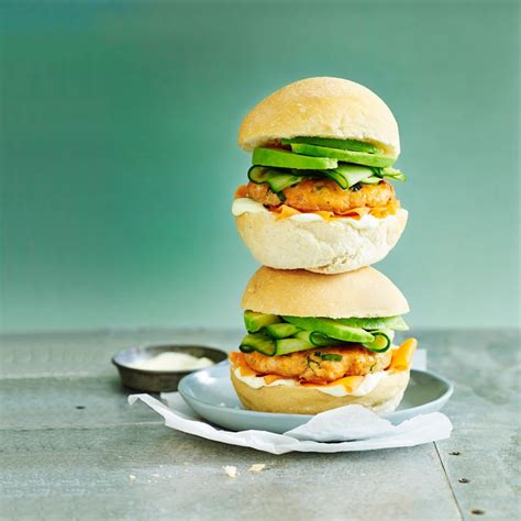 Salmon Burger Sherry Mayo WW Bun (75850.1) - calories, carbs, nutrition