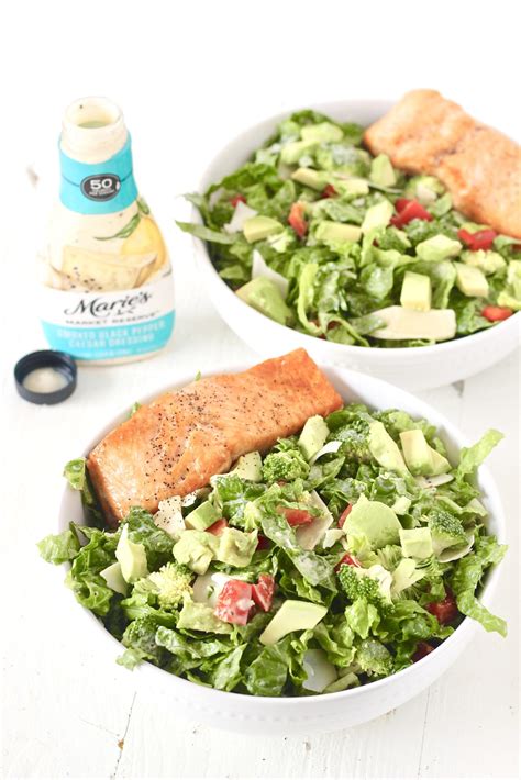 Salmon Caesar Salad - calories, carbs, nutrition