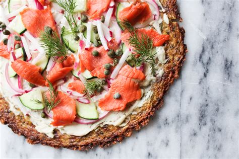 Salmon & Cauliflower Pizza - calories, carbs, nutrition