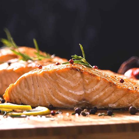 Salmon with Greens & Orange Vinaigrette - calories, carbs, nutrition