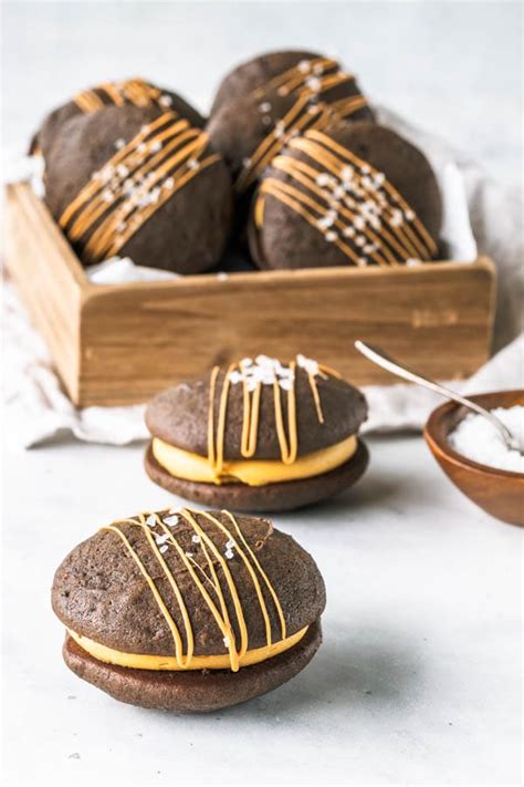 Salted Caramel & Bacon Whoopie Pie - calories, carbs, nutrition