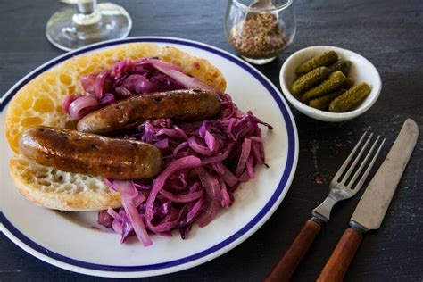 Sand Bratwurst Braised Cabbage & Apple - calories, carbs, nutrition