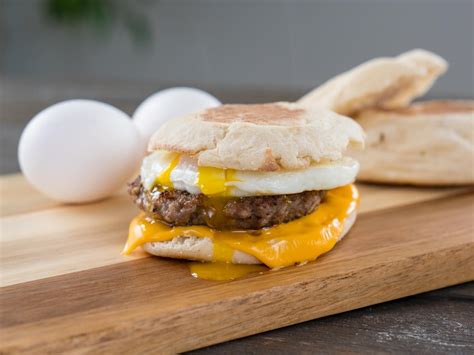 Sand Brkf English Muffin Sausage Fried Egg White & Cheese - calories, carbs, nutrition