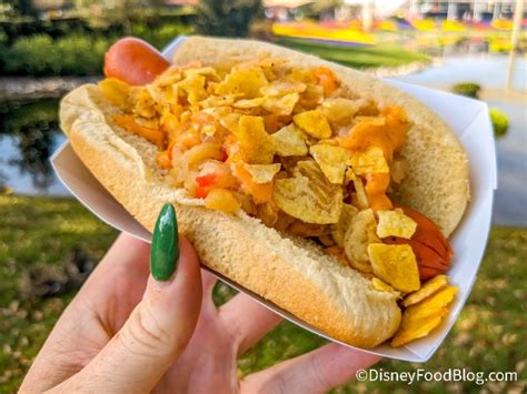 Sand Brkf Hot Dog Bun Omelet Chutney & Chips - calories, carbs, nutrition