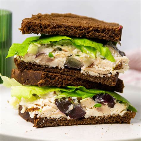 Sand Egg Salad Dijon Pumpernickel 1/2 Sandwich - calories, carbs, nutrition