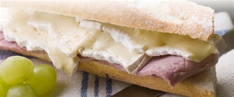 Sand Smoked Ham Brie & Pear Baguette - calories, carbs, nutrition