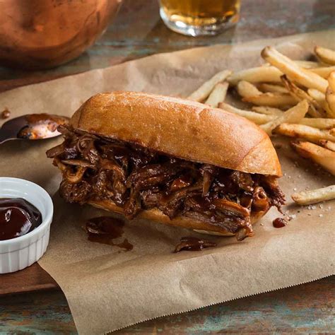 Sandwich Pork Pulled BBQ -Retail - calories, carbs, nutrition