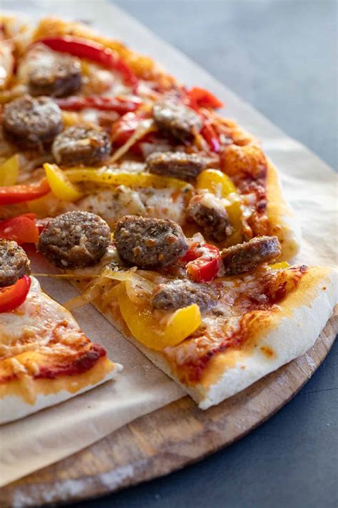 Sausage Pepper and Onion Pizza - calories, carbs, nutrition