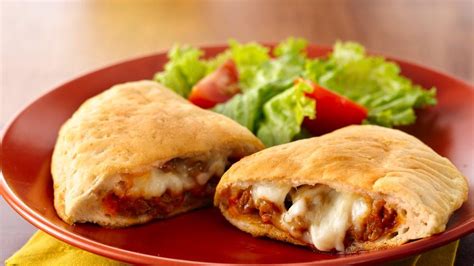 Sausage & Pepper Mini Calzone - calories, carbs, nutrition