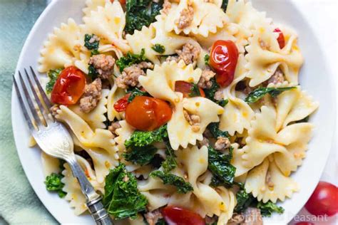 Sauteed Kale with Tomatoes and Farfalle - calories, carbs, nutrition