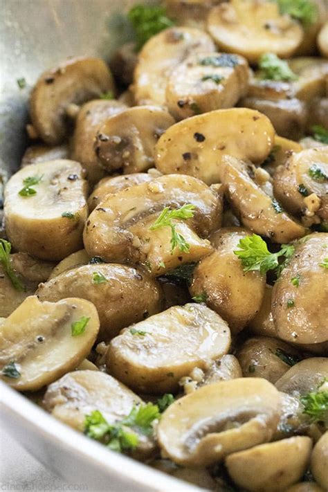 Sauteed Mushrooms w/ Garlic - calories, carbs, nutrition