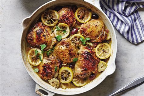 Seasoned Chicken with Artichokes Steamed Red Potatoes - calories, carbs, nutrition