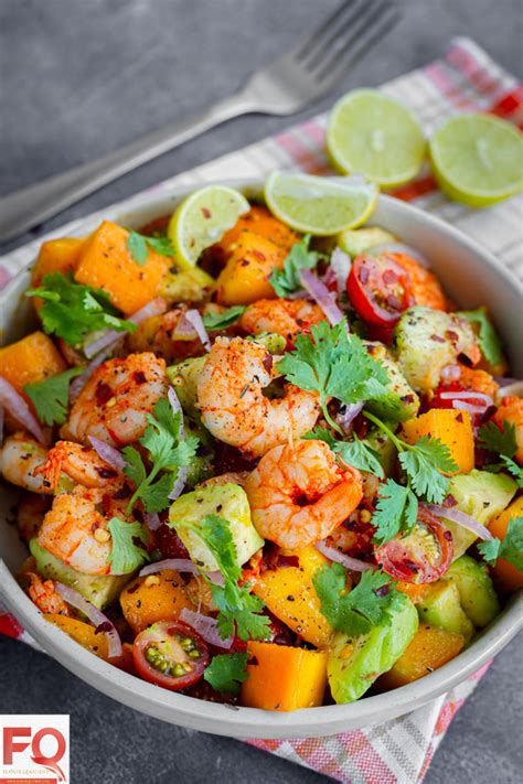 Shrimp & Mango Salsa Spinach Salad - calories, carbs, nutrition