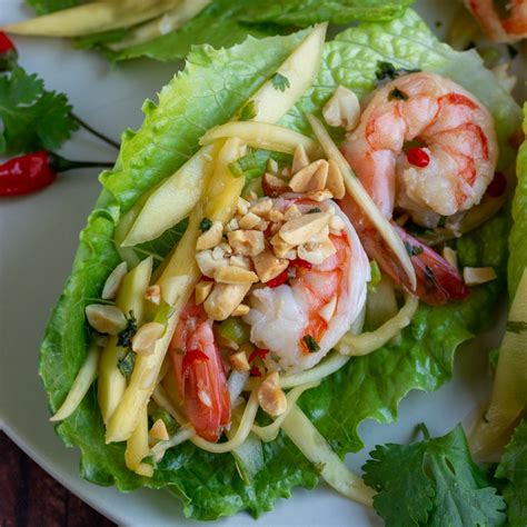 Shrimp Pesto Wrap - calories, carbs, nutrition