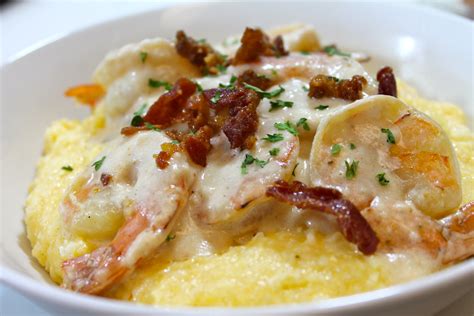 Shrimp with Bacon Cheese Grits & Gravy - calories, carbs, nutrition