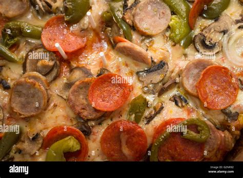 Sicilian with Sausage and Mushrooms - calories, carbs, nutrition