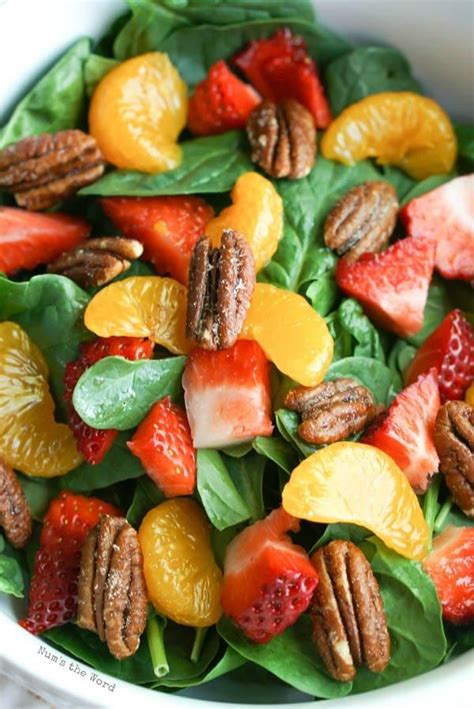 Side Salad Spinach Pecans Oranges & Strawberries - calories, carbs, nutrition