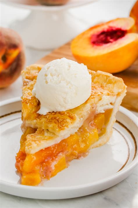 Simply Fresh Small Peach Pie Parfait - calories, carbs, nutrition