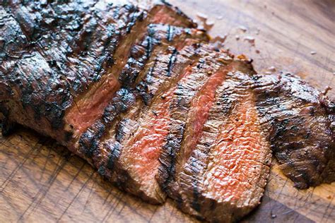 Simply Grilled Flank Steak with Horseradish - calories, carbs, nutrition