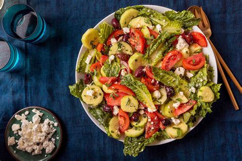 SimplyFit Greek Salad - calories, carbs, nutrition