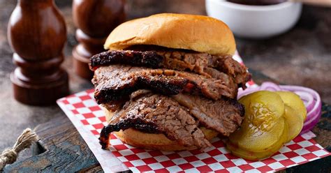 Smoked Beef Brisket Sandwich - calories, carbs, nutrition