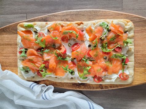 Smoked Salmon on Foccocia - calories, carbs, nutrition