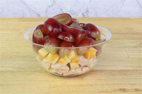 Snack Cup Cheese & Grapes - calories, carbs, nutrition