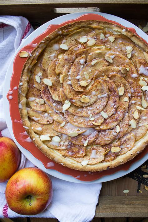 Sour Cream Apple Tart - calories, carbs, nutrition