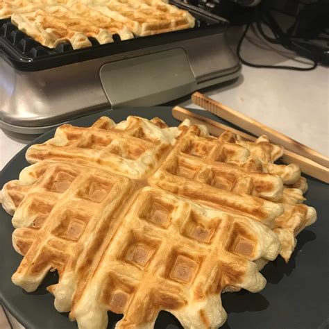 Sour Cream Waffles - calories, carbs, nutrition