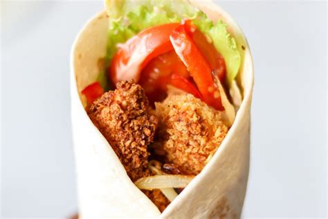 Southern Fried Chicken Wrap & Salad (Halal) - calories, carbs, nutrition