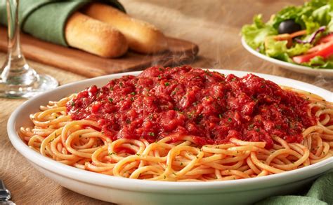 Spaghetti and Marinara Sauce - calories, carbs, nutrition