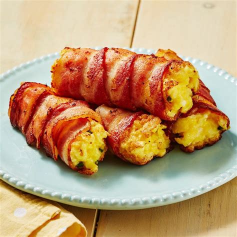 Spicy Bacon, Egg & Cheese Roll-up - calories, carbs, nutrition