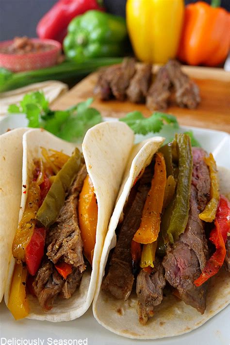 Spicy Skirt Steak Fajitas with Guasacaca - calories, carbs, nutrition